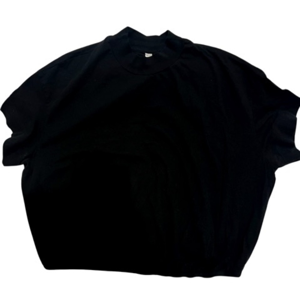 alo Yoga shirt